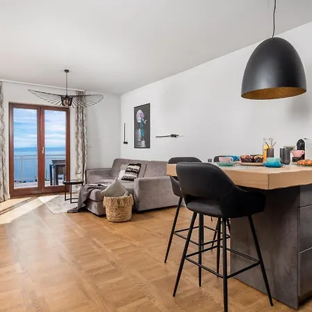 Mak Apartment *